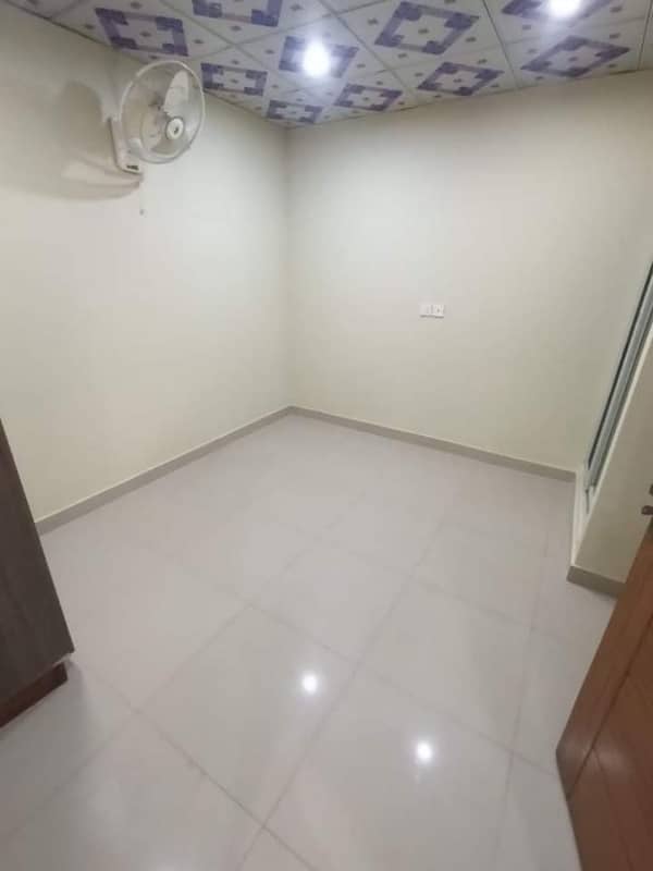 600 sqft beautiful flat for sale in johar town 3