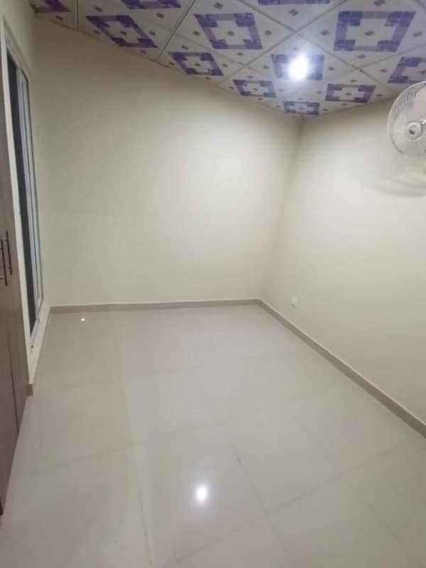 600 sqft beautiful flat for sale in johar town 5