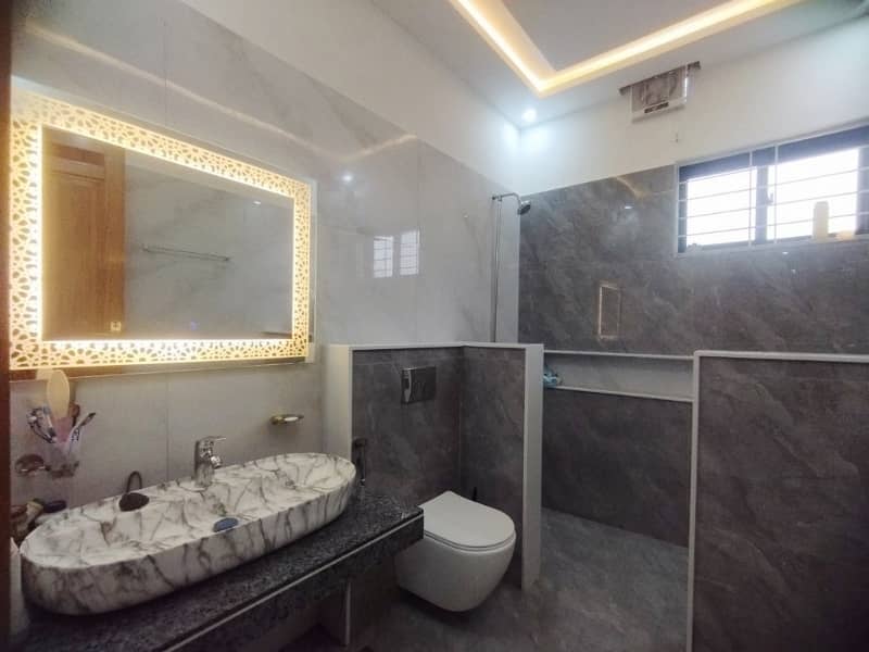 Spacious House Is Available In LDA Avenue For sale 23