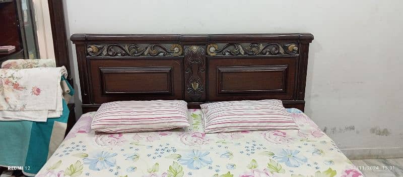 Double Bed 6'x6.5' without mattress 0