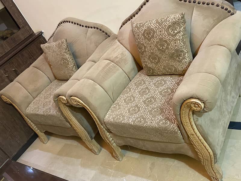 7 Seater Sofa Set in Good Condition for Sale 1