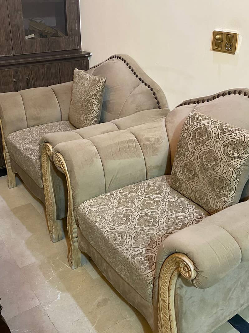 7 Seater Sofa Set in Good Condition for Sale 2