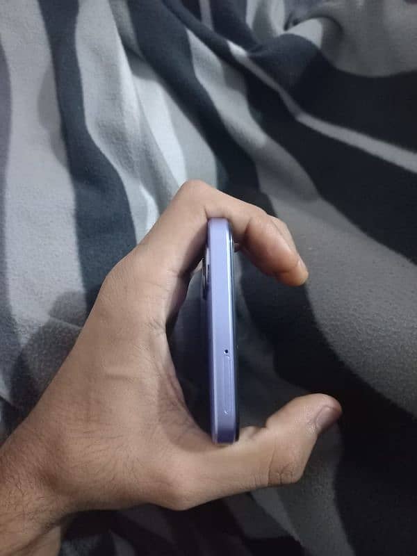 vivo y17s 3