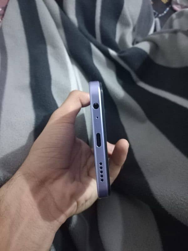 vivo y17s 4