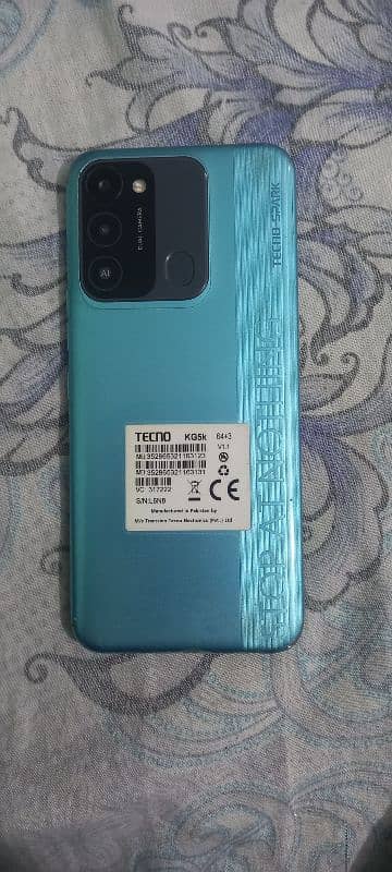 Tecno spark 8c 3/64 0