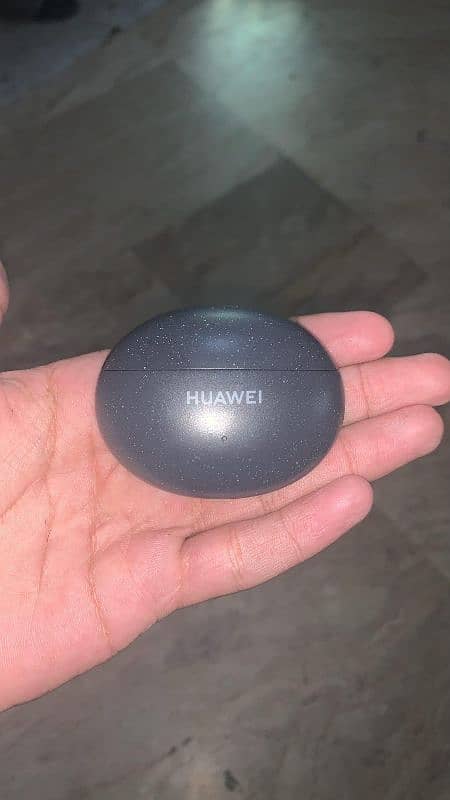 Huawei 5i original earbuds 3