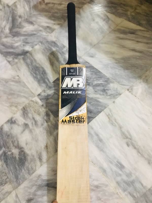 MB Malik original Bat 1