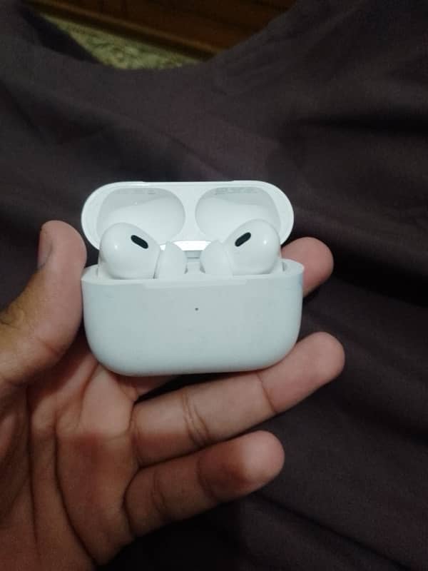 iphone 12 + airpod pro condition 10/9 1