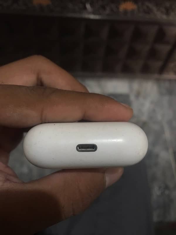 AirPods Pro 2nd generation with box no data cable 3