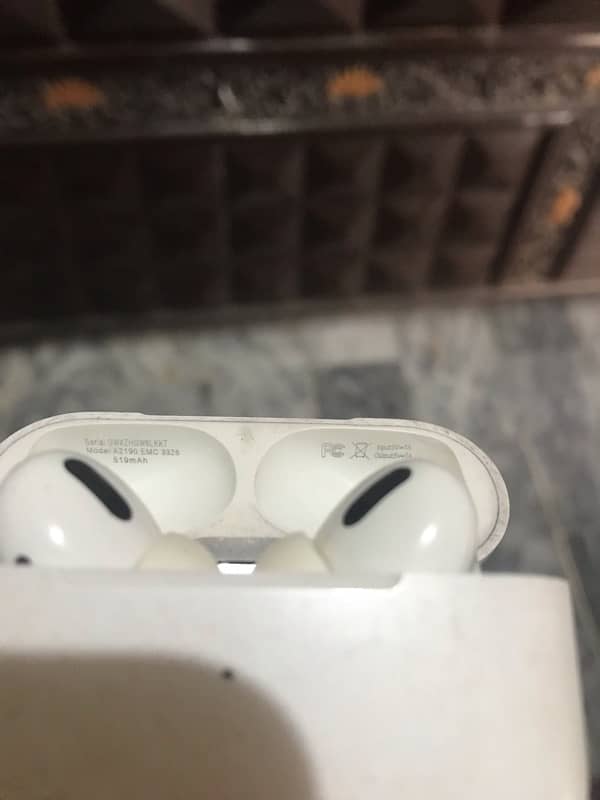 AirPods Pro 2nd generation with box no data cable 5