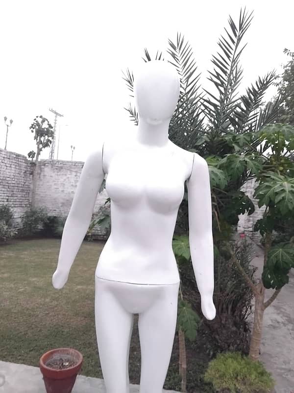 Display Mannequin 0