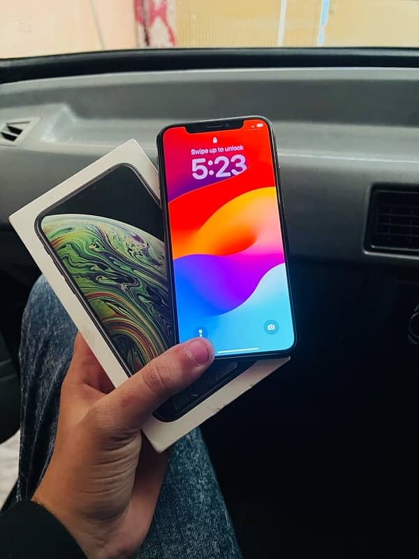 iphone xs 256gb pta approved with box 6