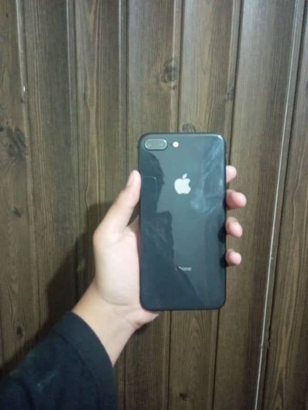 iPhone 8plus /64 GB 0