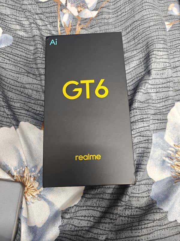 Realme Gt6 16/512 Pakistani version 3