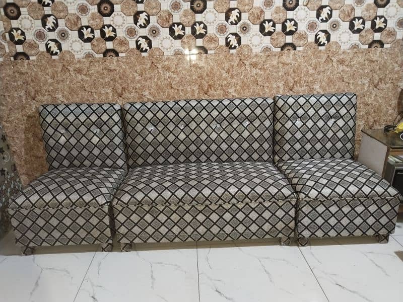 new condition dewaan full sofa set 0