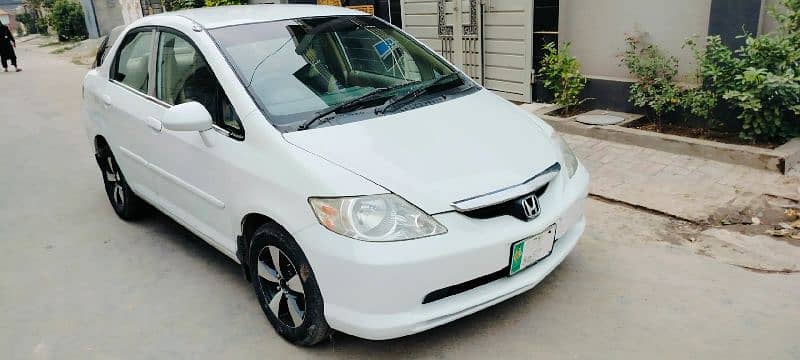 Honda City IDSI 2005 Home Use car  Argent sale 3