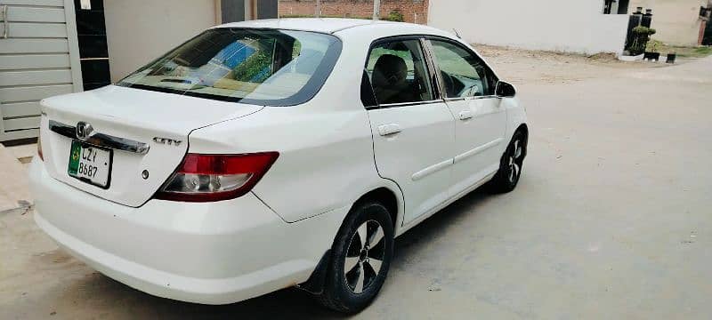 Honda City IDSI 2005 Home Use car  Argent sale 6