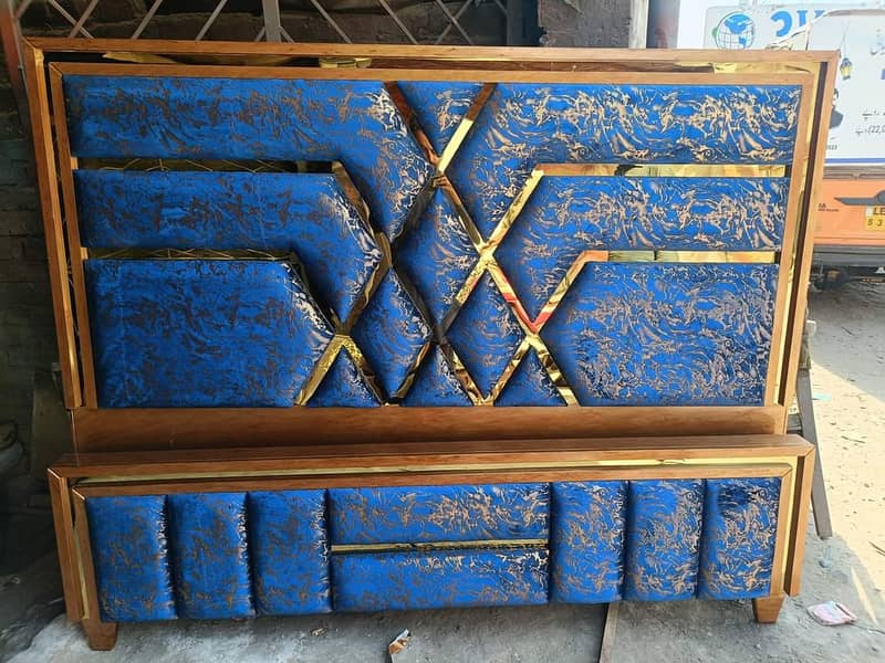 bed / double bed / king size bed / poshish bed / bed set / side table 2