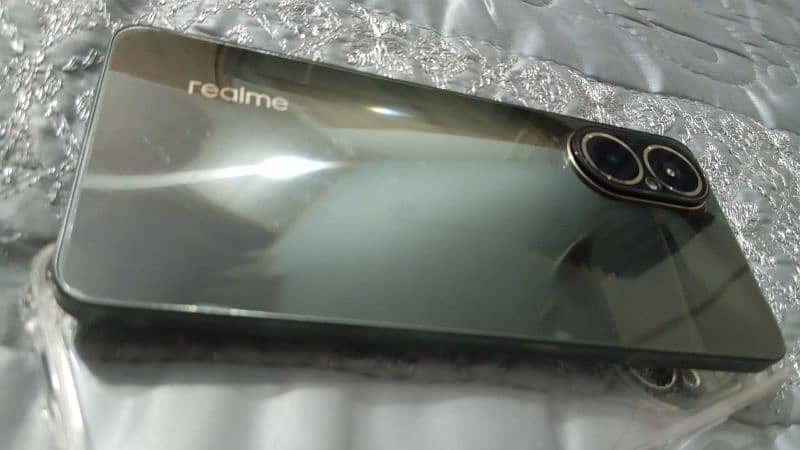 Realme c67 8/128 6