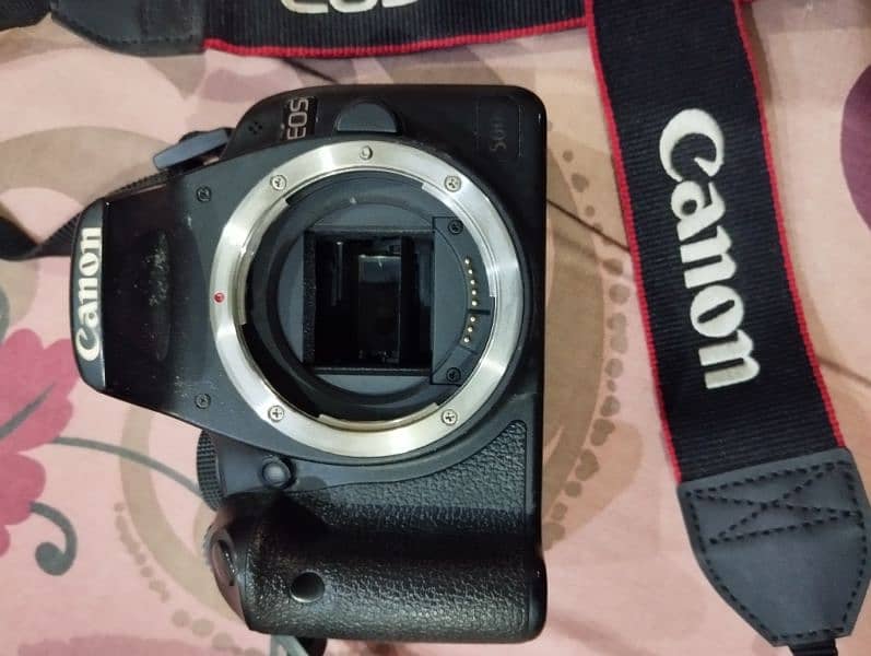 DSLR in perfect working condition. 1