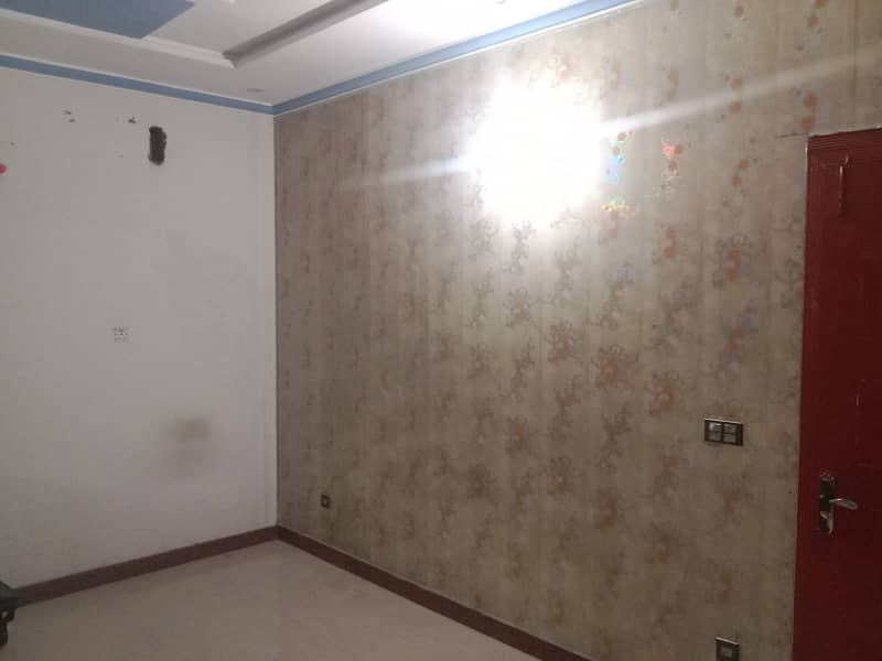 8 Marla upper floor for rent in dream avenue Lahore 4