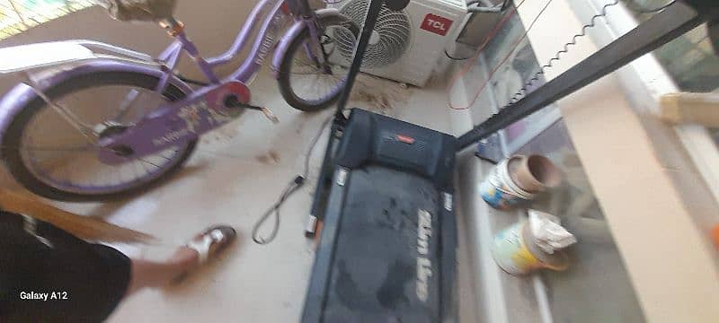 treadmill for great price 1