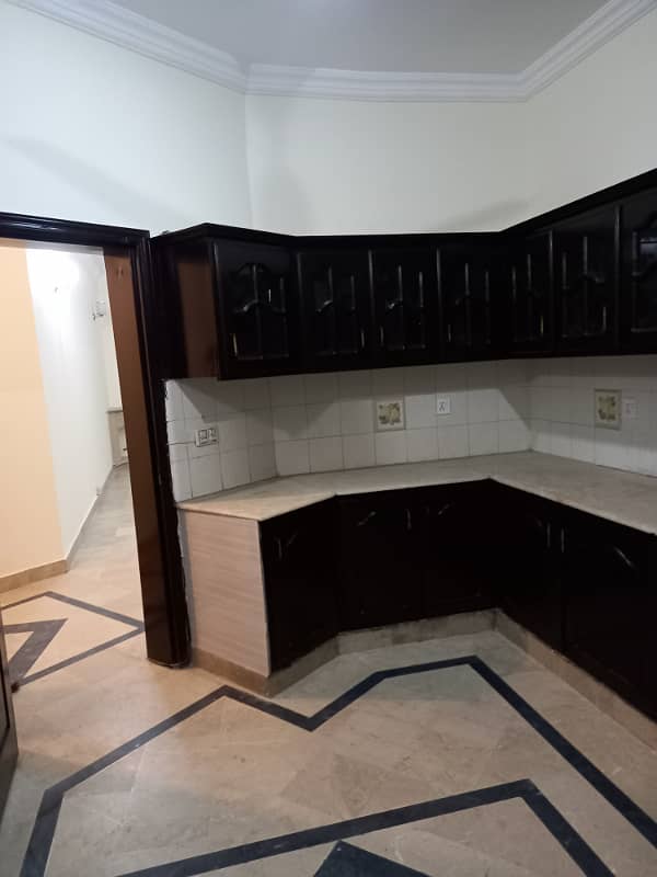 1 Kanal Upper Portion Available For Rent In E/11 15