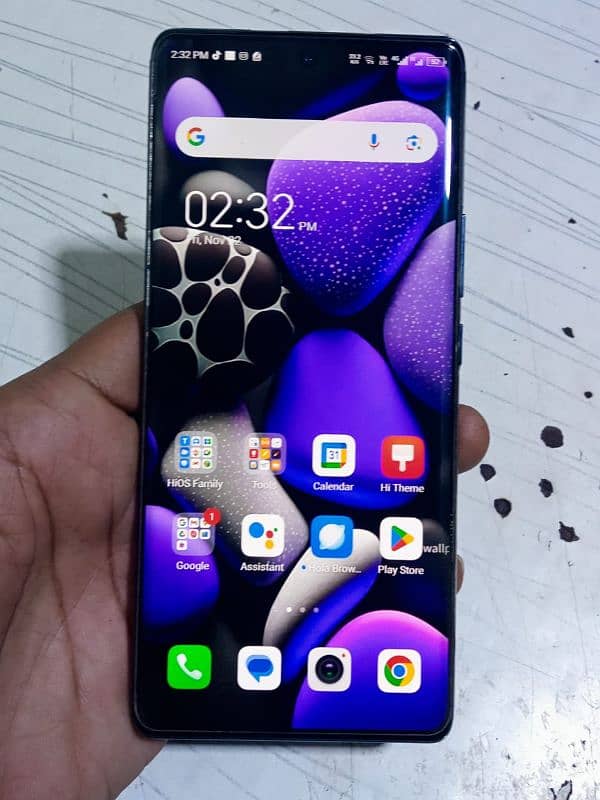 Tecno spark 20 pro +8+8 256 7