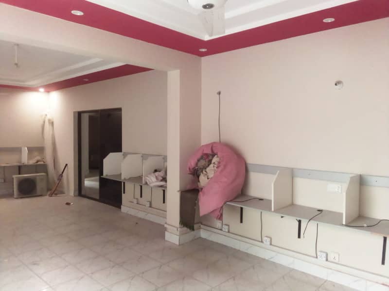 Area 1 Kanal Double Storey Building For Corporate Office Reasonable Rent Gulberg 3 Lahore 7