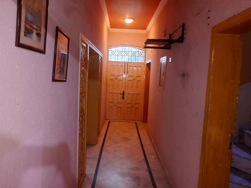 1 kanal beautiful uper portion for rent at the prime location of johar town 19