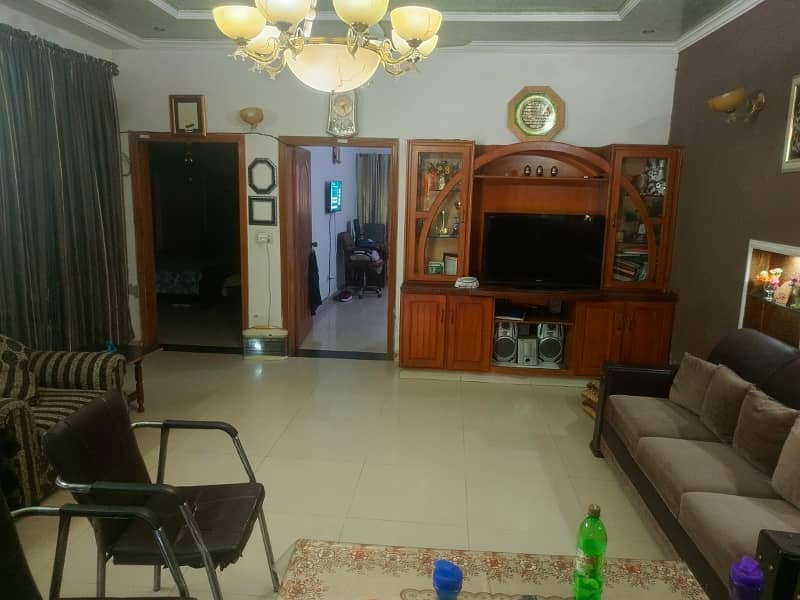 10 Marla Tiles Floor Beautiful House For Sale At The Prime Location Of Johar Town Phase1 8