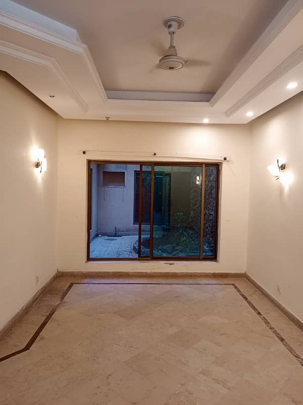 1 kanal commercial house for rent at the prime location of Johar town 21