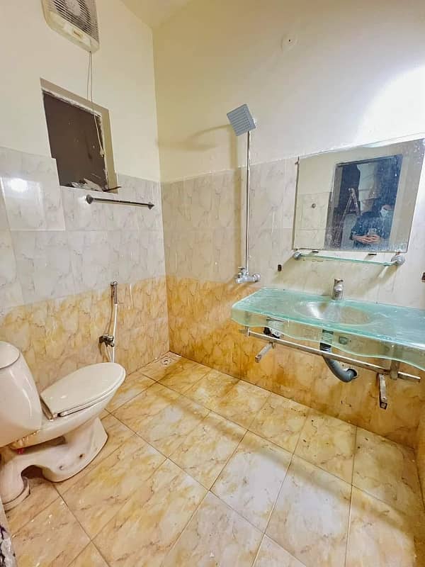 5 Marla beautiful lower portion for rent at the prime location of Johar town 4