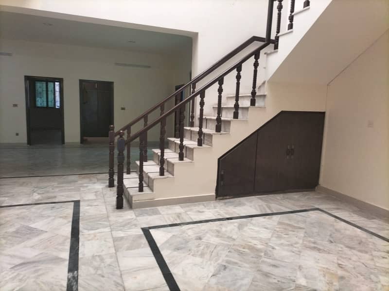 25 Marla Full House For Rent Hotel Guest House I. T Office At The Hot Location Of Johar Town 4