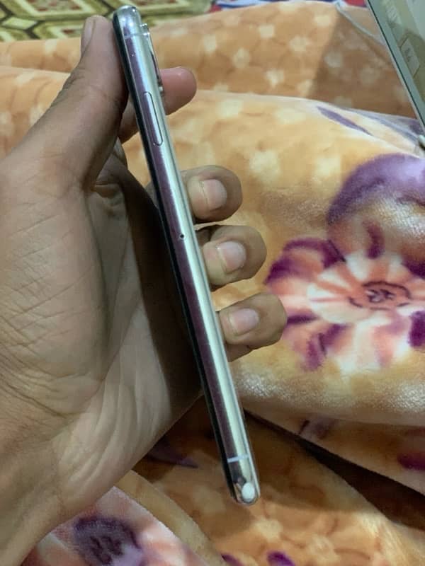 iPhone XS Max 8