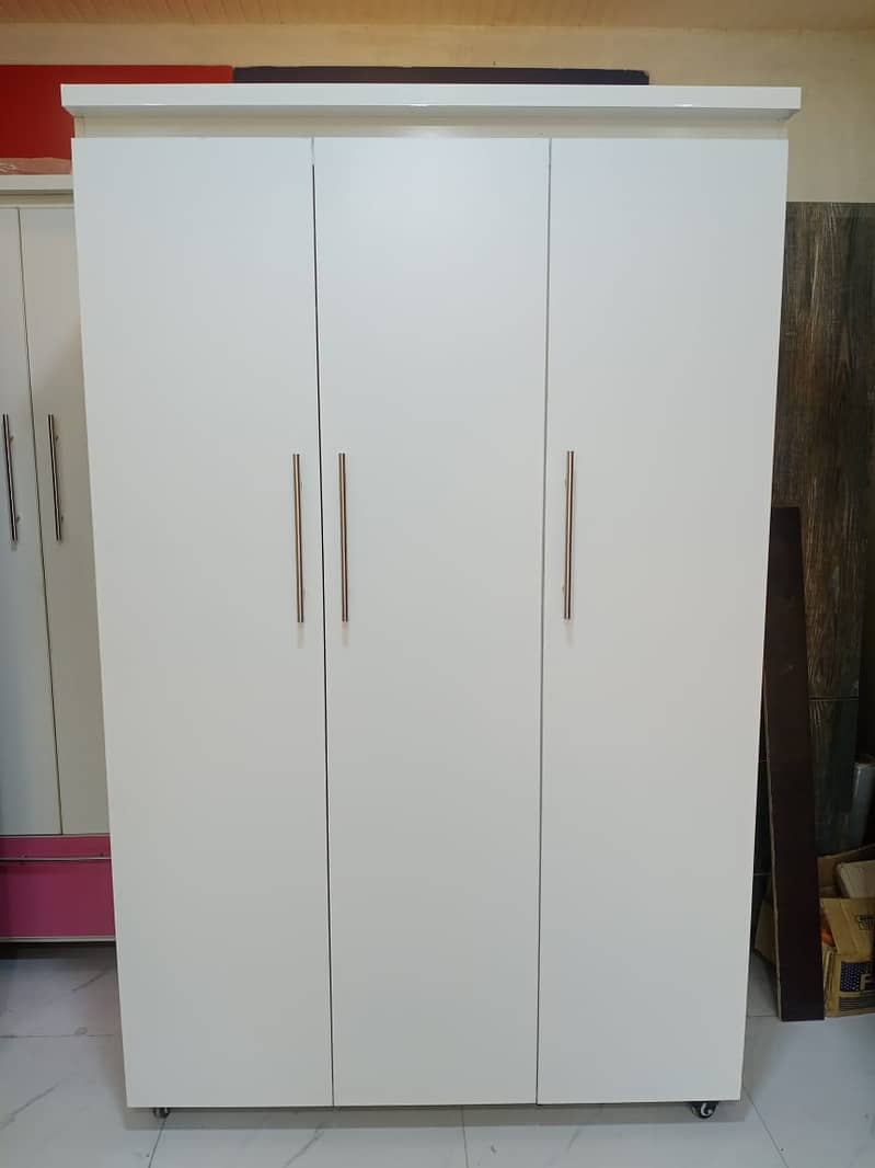 3 door almari/ wood works/cupboard /wardrobe for sale/almarih/colorful 4