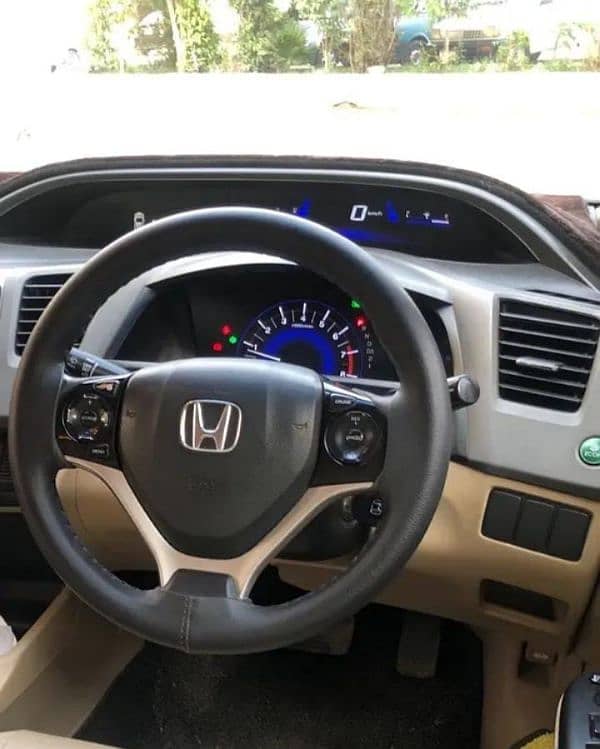 Honda Civic VTi 2014 1