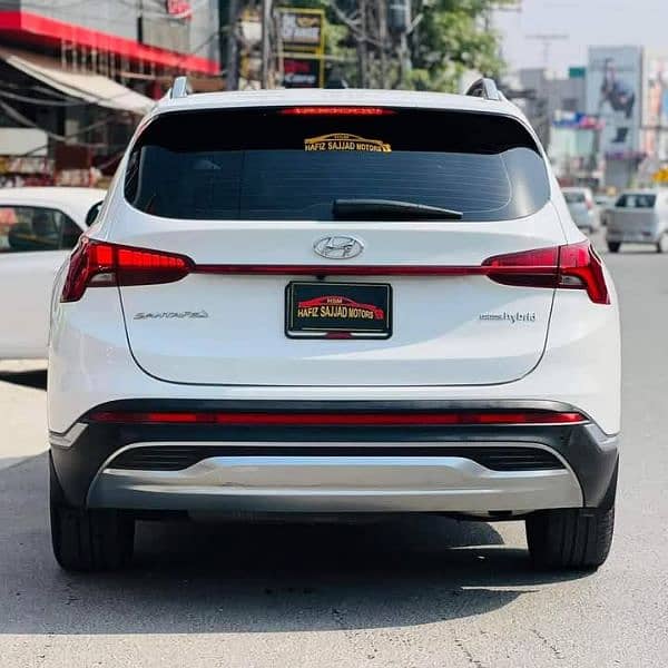 Hyundai Santa Fe Signature Edition 2024 Model 16