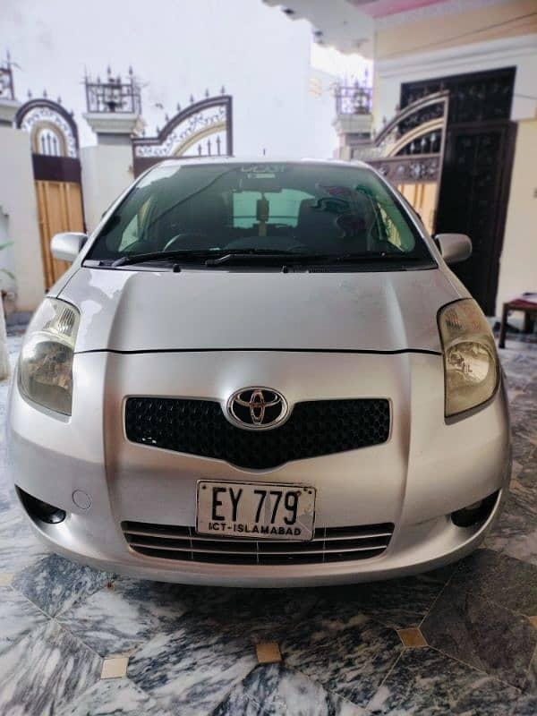 Toyota Vitz 2011 1