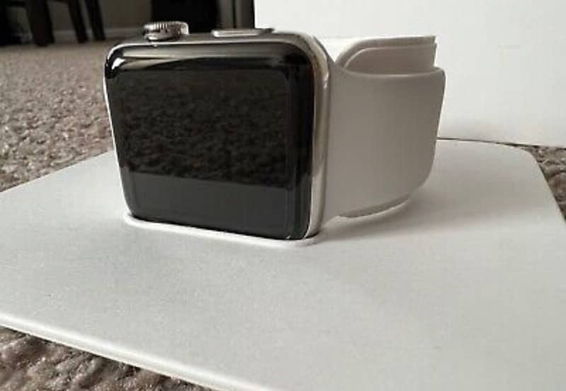 Apple WATCH STAINLESS STEEL Series3 4G NEW Condition 42MM Complete BOX 2