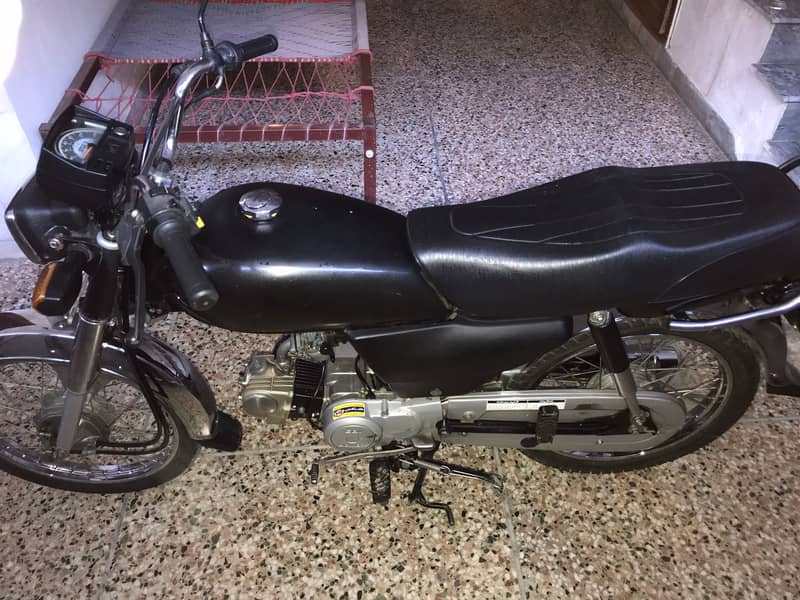 Honda CD 70 2020 5