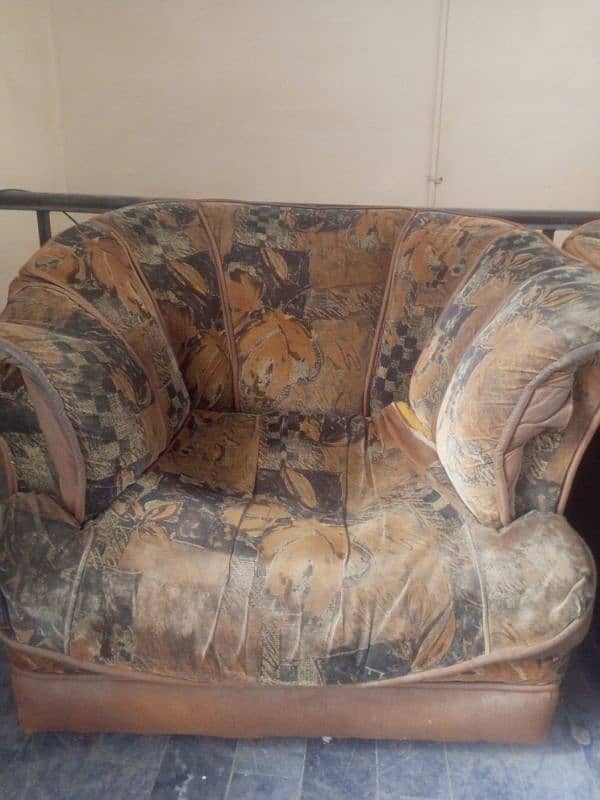 a better condition sofa set 1