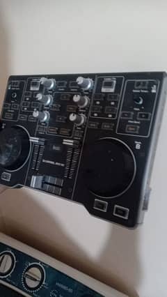 DJ