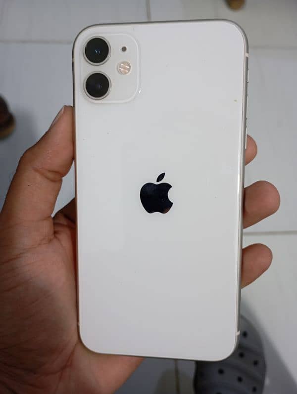 iPhone 11 64GB (non PTA 3