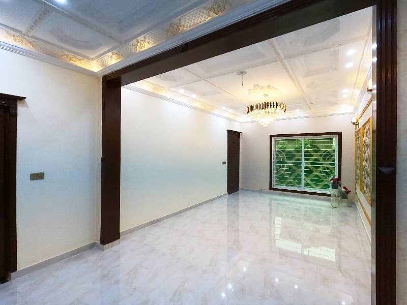 A Palatial Residence House For Sale In Johar Town Phase 2 - Block H3 Lahore 7