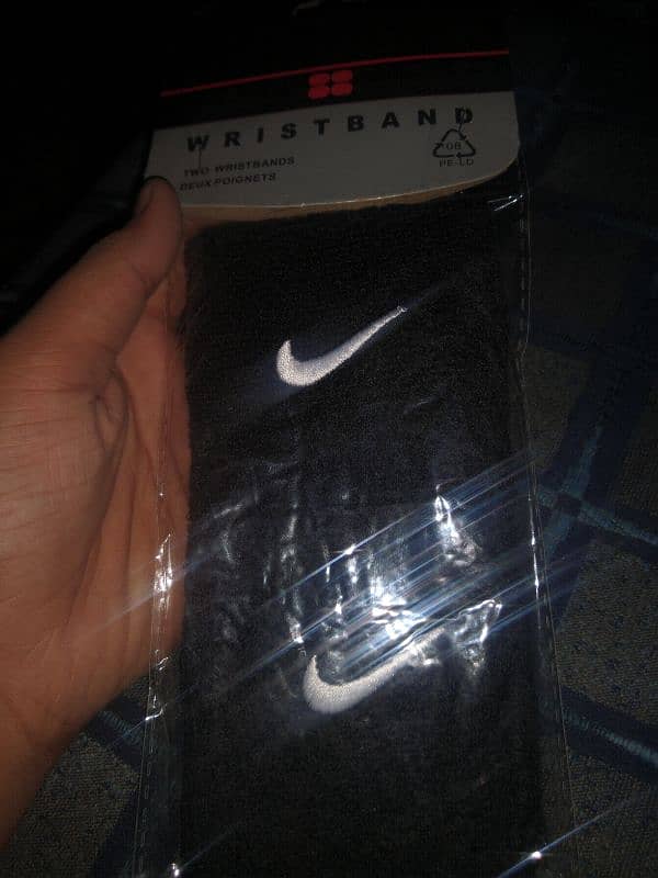 nike wristband 1