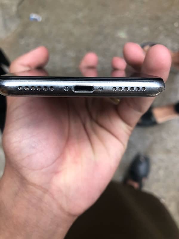 Iphone X 64 GB PTA Approved 1