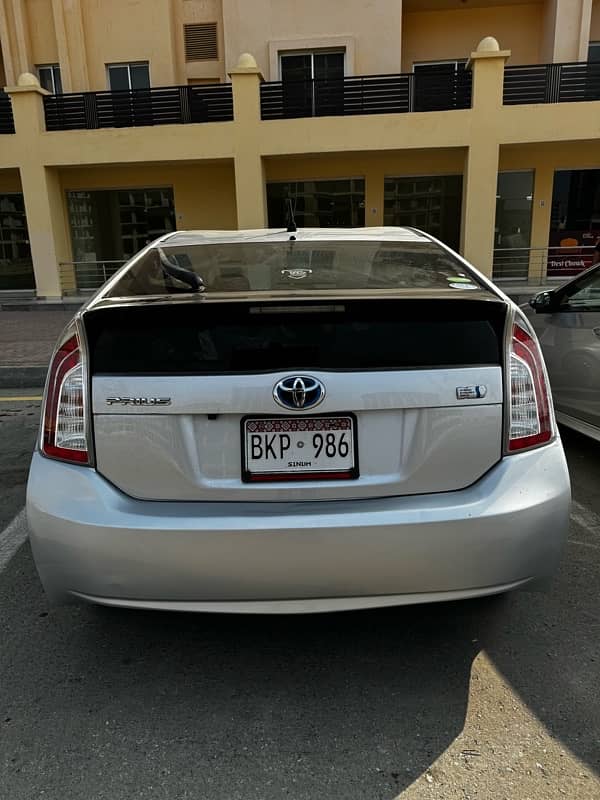 Toyota Prius 2014 4