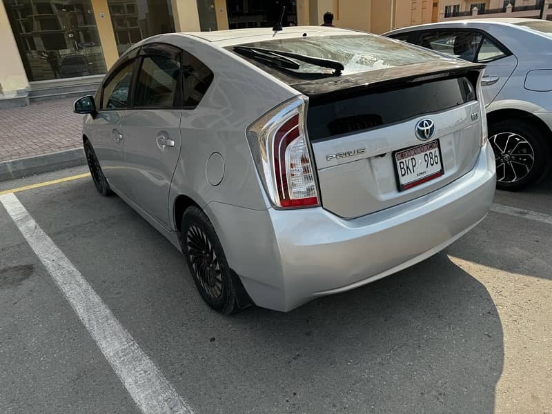 Toyota Prius 2014 5