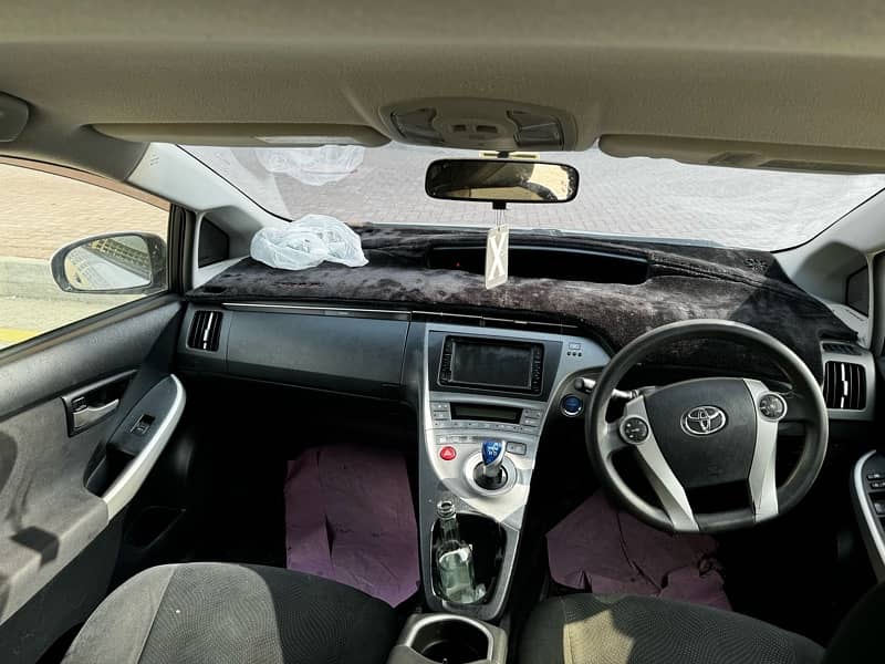 Toyota Prius 2014 8